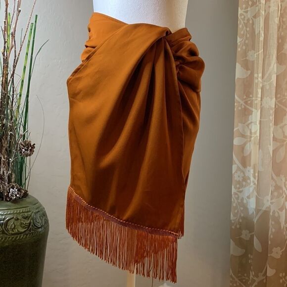 𝅺pretty little thing wrap fringe mini skirt size 4 twist front - Picture 3 of 11
